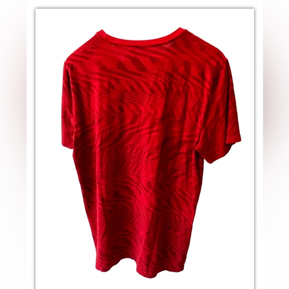 Express Men’s Red Graphic Short Sleeve Cotton Crew Neck T-Shirt Size Medium M - Picture 2 of 4